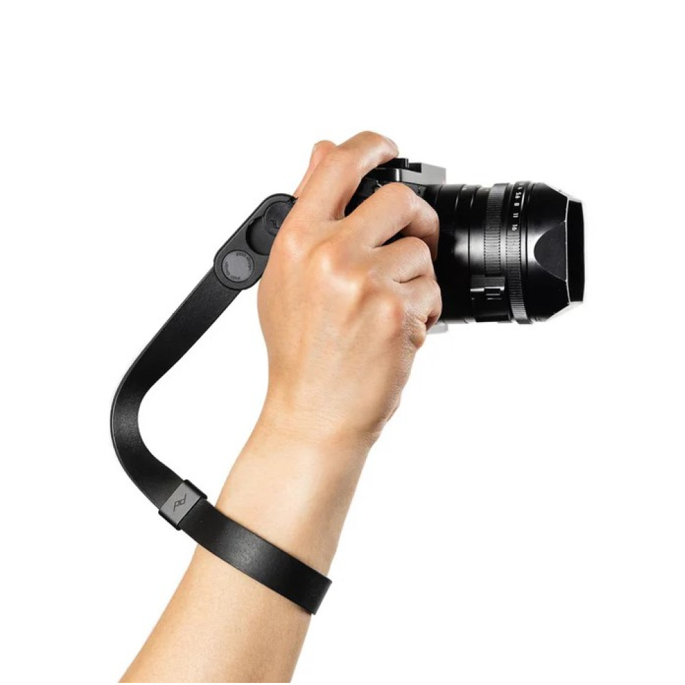 Фото Ремень для фото Peak Design Cuff Leather Camera Wrist Strap Black (LRS-WR-BK-1)