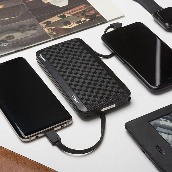 Внешний аккумулятор iWalk Scorpion 12000mAh Black (UBT12000X)