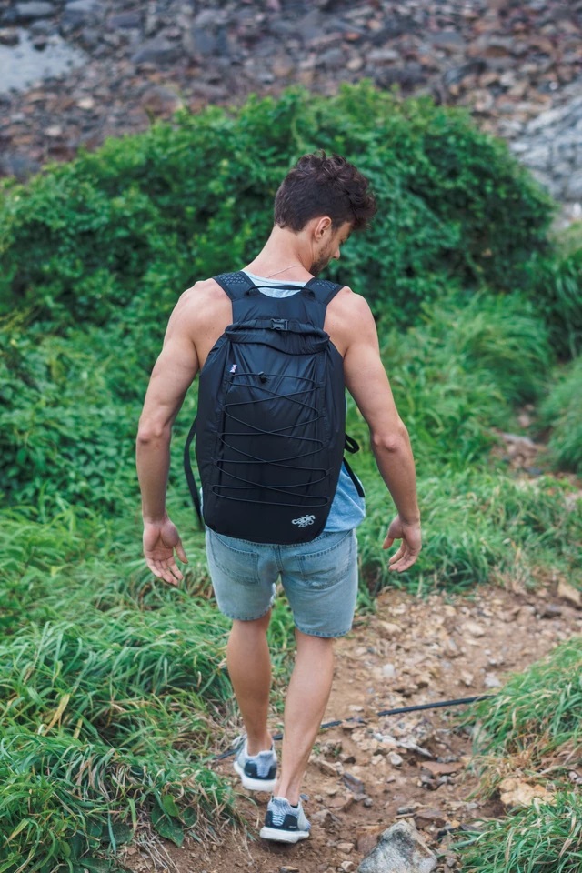 Рюкзак CabinZero Adventure Dry 30 л Aruba Blue (CZAW02-1803) Рюкзак CabinZero Adventure Dry 30 л Aruba Blue (CZAW02-1803)